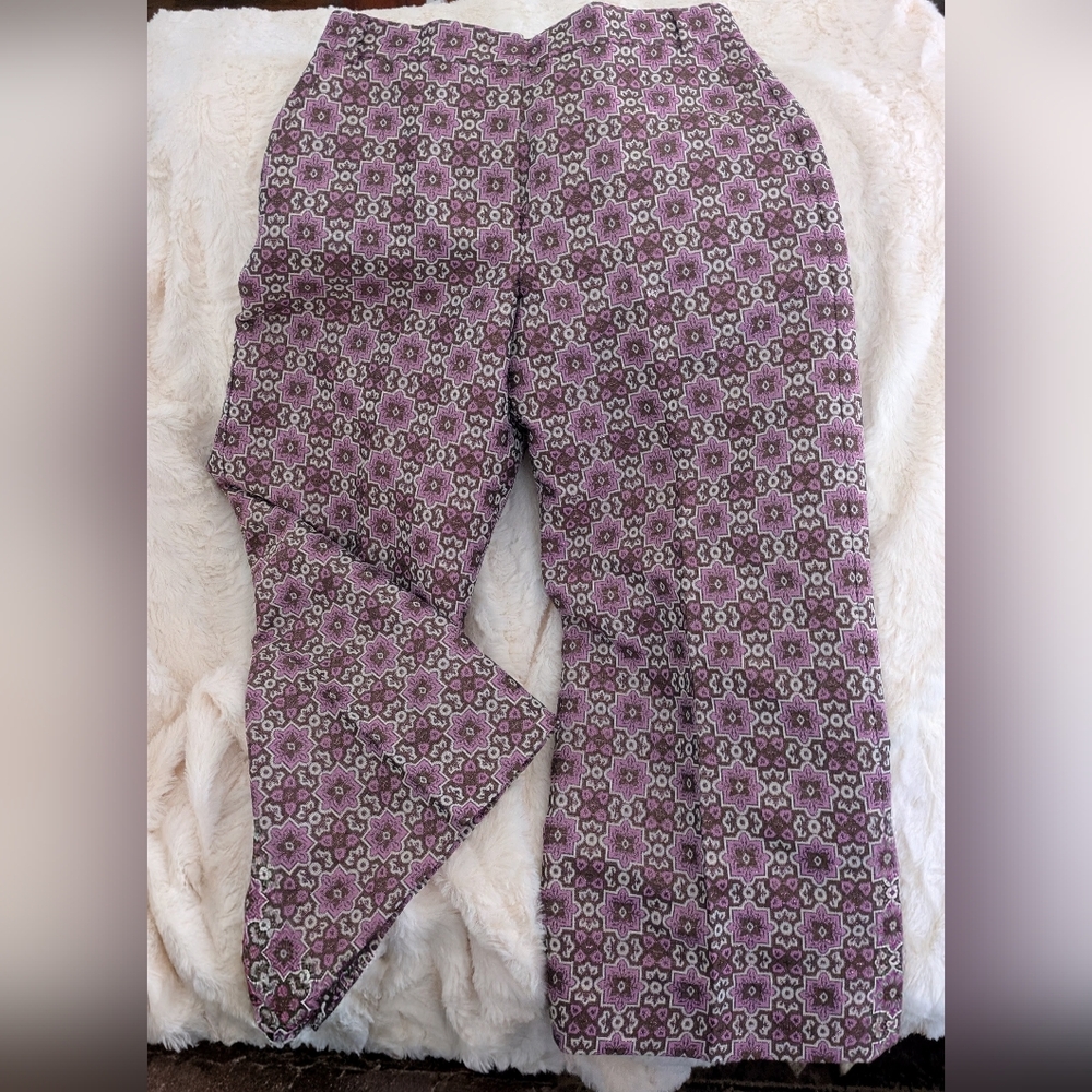 Floral Patterned Pants It Sparkles